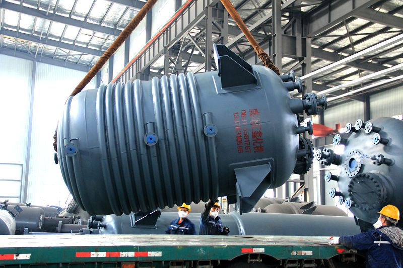 外半管  高压釜